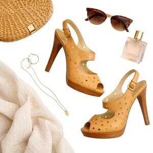 Stuart Weitzman Tan Leather Cutout Platform Heels Peep Toe Women’s Size 9 in EUC